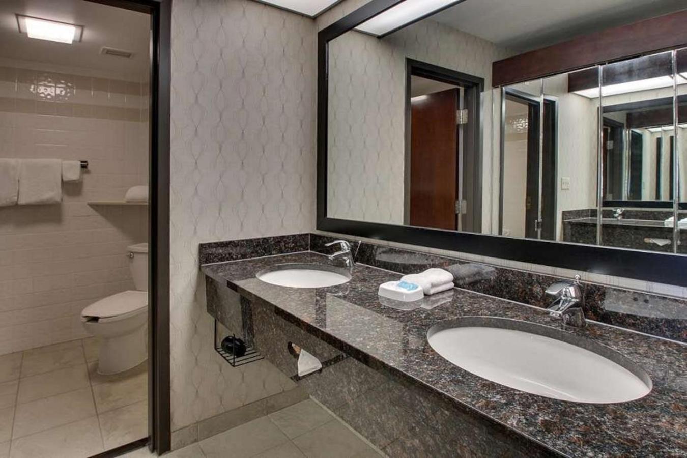 Heritage Inn & Suites The Woodlands, Trademark By Wyndham Екстер'єр фото